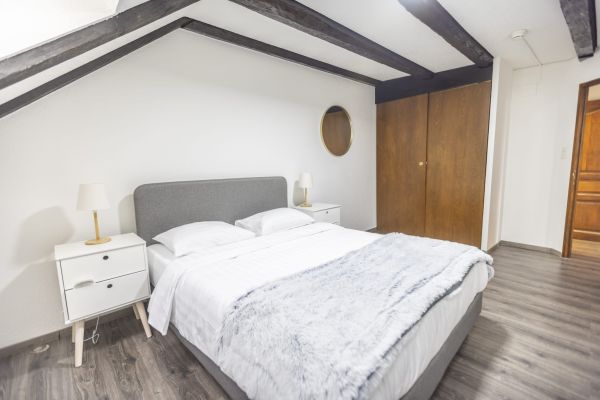app-1-chambre-11D6FE8AE-FF91-B829-B8FB-5BA7DF8CE5D8.jpg