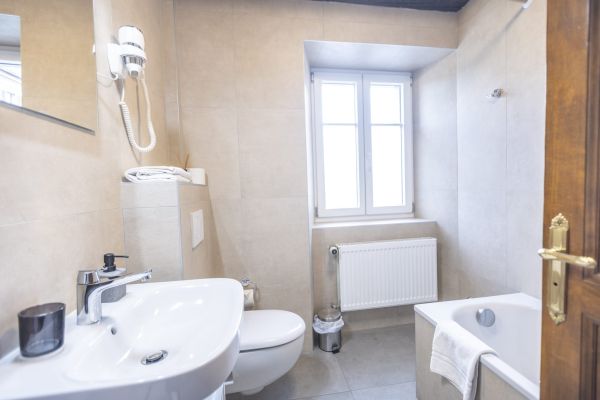 app-1-chambre-72F2ACAC0-0373-312B-E15A-05E5A57E584F.jpg
