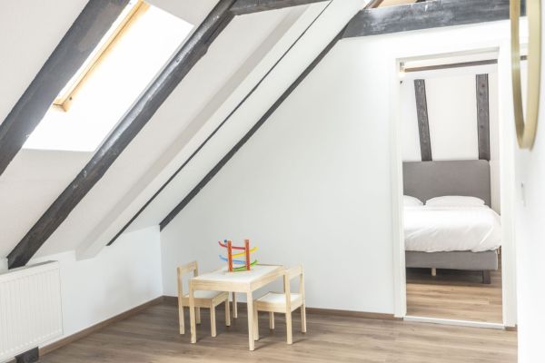 appartement-2chambres-balcon-78F135847-0F41-9897-F5DC-078F1558A84F.jpg