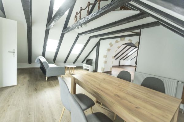 appartement-2chambres-balcon0070B5A8-B1A5-07D5-89C1-569AE3E8AEF3.jpg