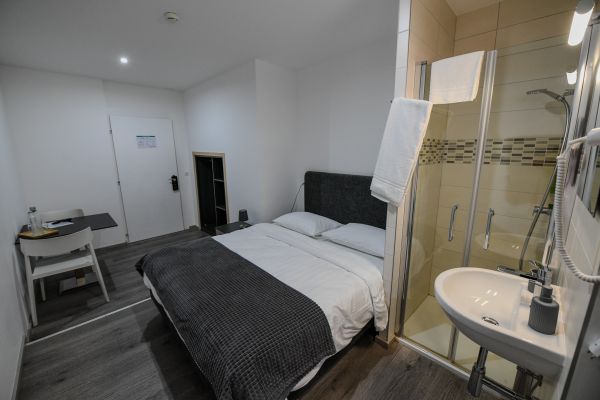 double-wc-a-letage72C3999E-AD62-4082-6251-2AF49C47B9C1.jpg